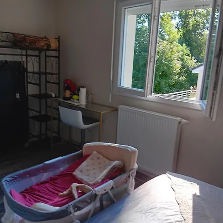 Privee Dans Maison Familiale Bed & Breakfast Charmes (Vosges)