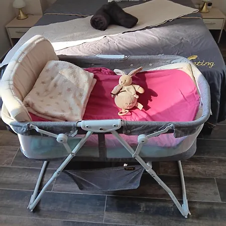 Privee Dans Maison Familiale Bed & Breakfast *