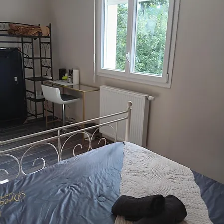 Privee Dans Maison Familiale Bed & Breakfast Charmes (Vosges)