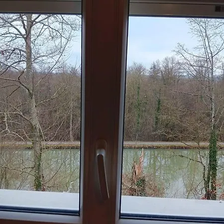 Privee Dans Maison Familiale Charmes (Vosges)